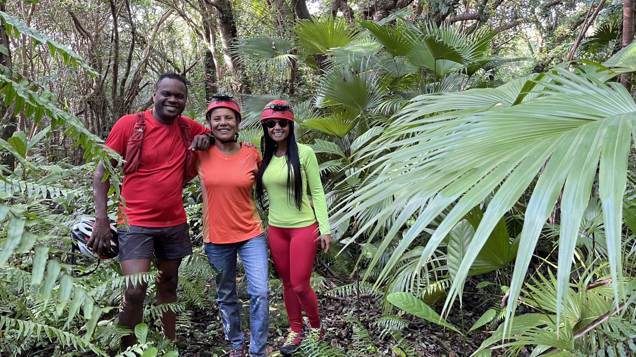 Tunnel de Lave Caverne Gendarme | Tunnel de lave Réunion | Randonnée Tunnel de lave La Réunion | Le Monde de Chloé