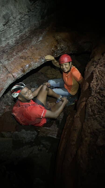 Tunnel de Lave Caverne Gendarme | Tunnel de lave Réunion | Randonnée Tunnel de lave La Réunion | Le Monde de Chloé