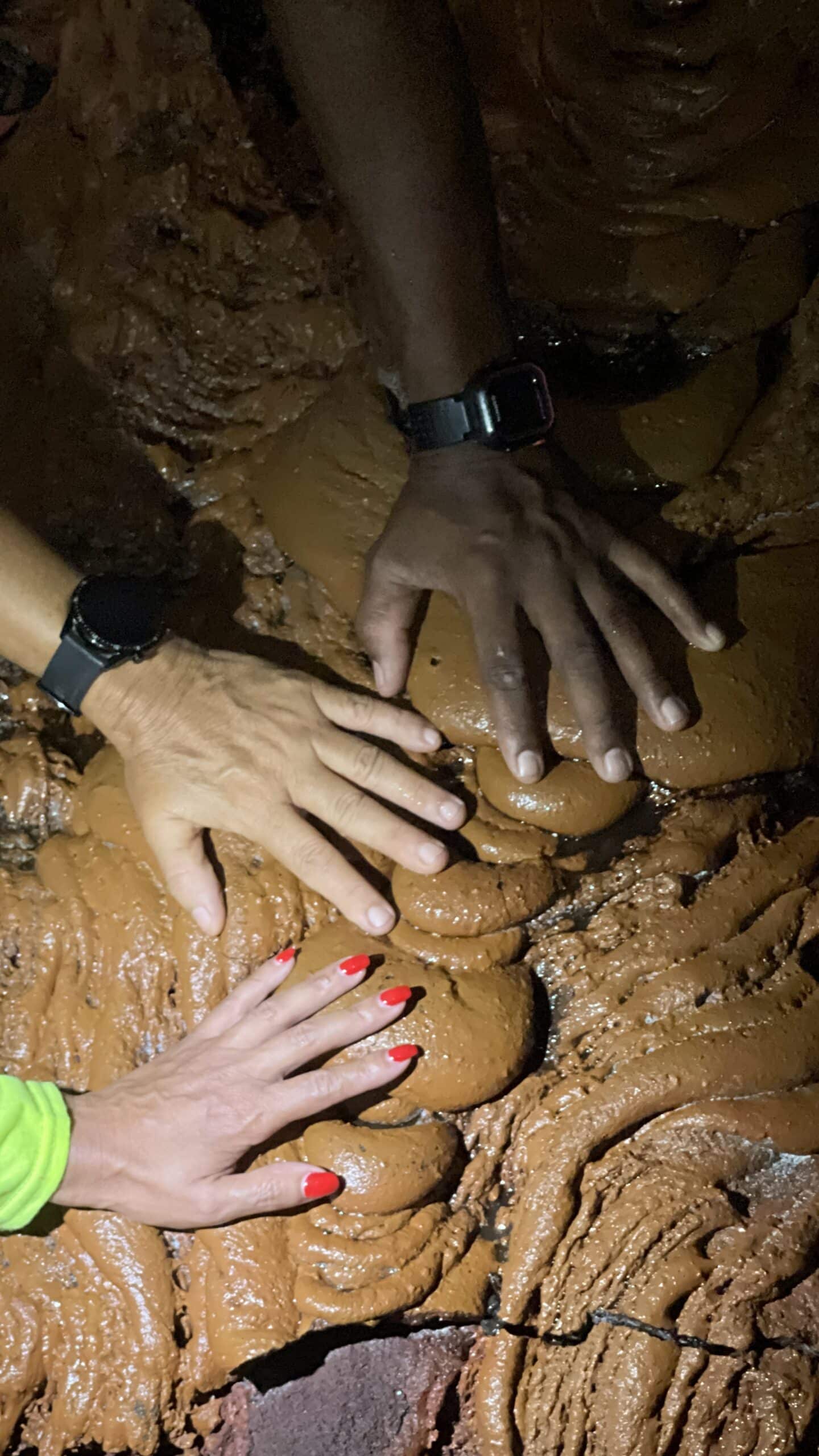 Tunnel de Lave Caverne Gendarme | Tunnel de lave Réunion | Randonnée Tunnel de lave La Réunion | Le Monde de Chloé