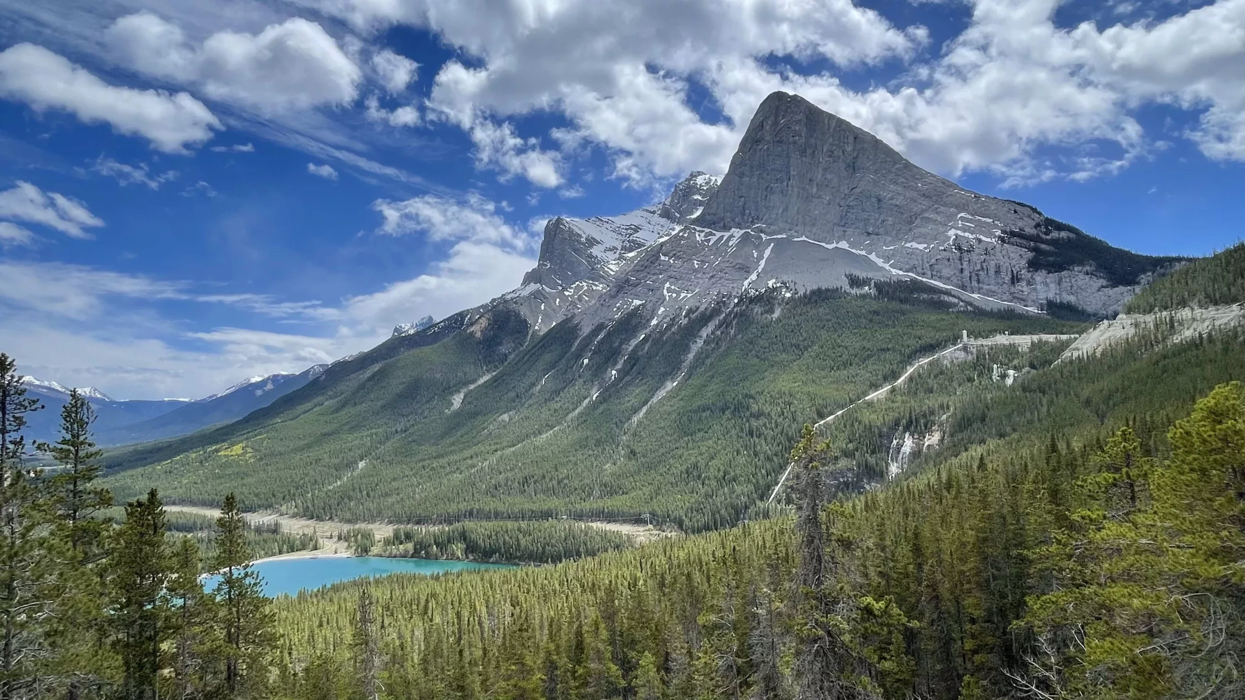 Le Monde de Chloé © 2024 | Canada | Alberta | Grassi Lakes