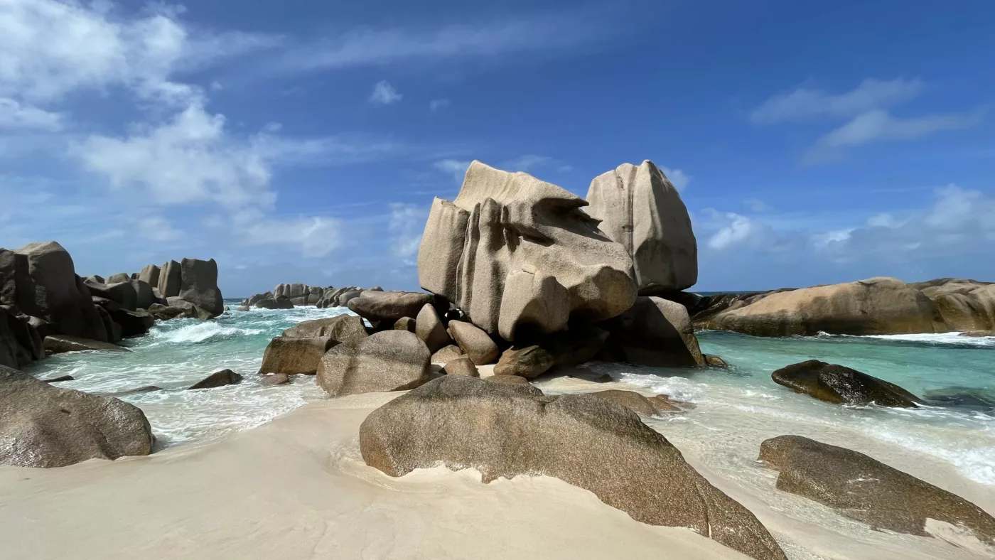Voyage aux Seychelles | La Digue | Anse Marron | Plage paradisiaque | Le Monde de Chloé