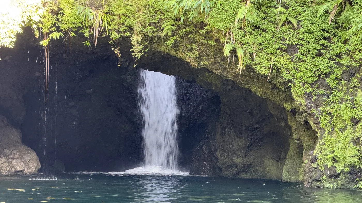 Le Monde de Chloe 2025 Randonnee a La Reunion Randonnee au Bassin Songe Arche du Paradis Tresor de La Reunion IMG 4303 1400x788 jpg